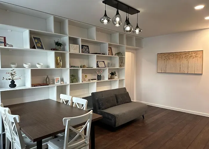 Panoramic River View I Spacious Modern 2br *