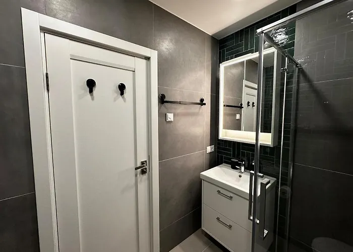 Panoramic River View I Spacious Modern 2br