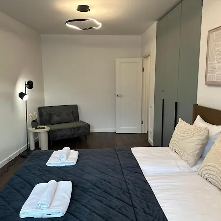 Апартаменти Panoramic River View I Spacious Modern 2br