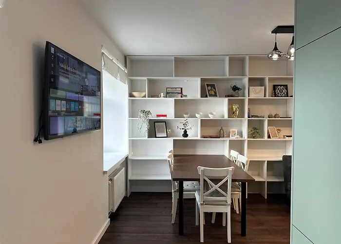 Panoramic River View I Spacious Modern 2br